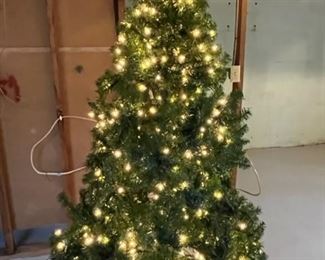 Christmas Tree w/ Lights