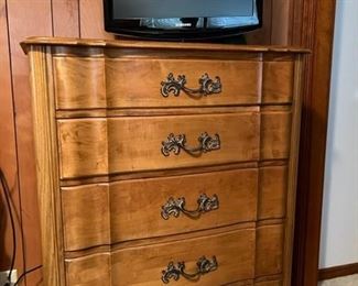 Chest of Drawers w/ Queen Anne Set. TWO Samsung TV's.