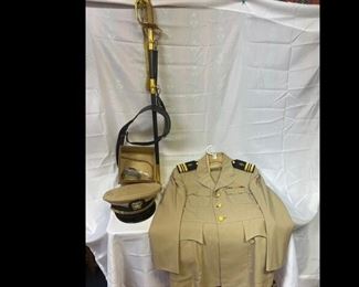 VIETNAM ERA OFFICERS UNIFORM