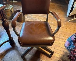 Dellwood leather seated office chair