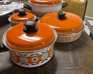 Four piece 1960s floral enamel cookware with lids