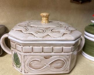 San Marcos Square soup terrine by American atelier