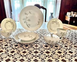 Empress China Bamboo Garden 1955
Seleucid Japan 26 Pc.