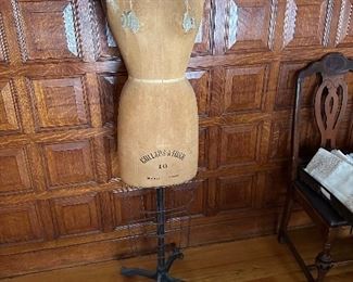 Antique Pattern  Maker Form Size 10