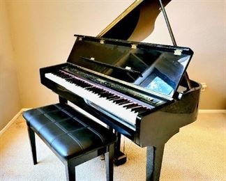 Suzuki Digital Mini-Grand Piano $450 or bid #8