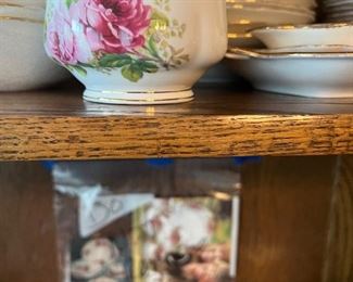 126 piece Royal ALbert China American Beauty