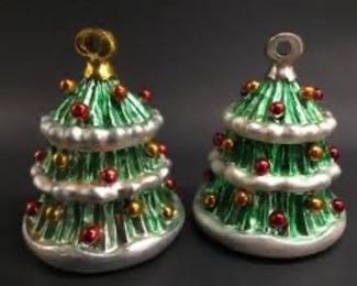 Vintage salt and pepper shakers