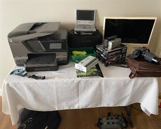 HO Officejet Pro8600 Plus , Canon T50 camera 2 lenses