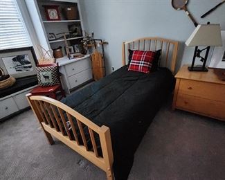 Storehouse Twin/Bunkbeds