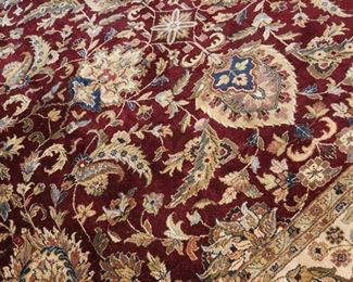 Hand Knotted Rug Details