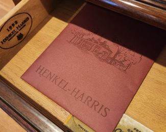 Henkel-Harris Console