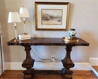 Pedestal Table with Unique Tabletop Edge