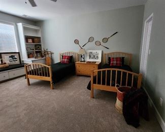 Storehouse Twin/Bunkbeds