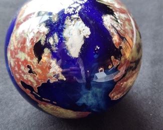 Lundberg Studios Art Glass