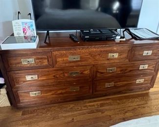 HENREDON "SCENE ONE" SEVEN DRAWER DRESSER 