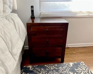 PAIR NIGHTSTANDS 