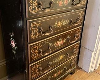 Vintage Chinoiserie chest of drawers