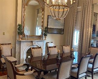 Beautiful dining room. All in sale