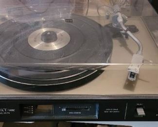 Project/one turntable