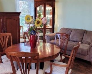 lovely Ethan Allen dining table and chairs, Ethan Allen Curio Cabinet