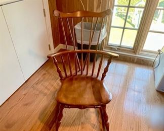 ANTIQUE ROCKING CHAIR