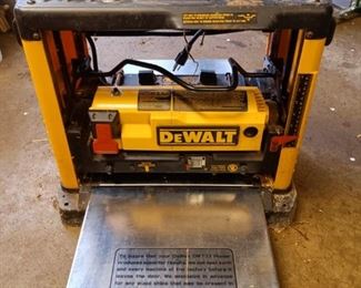 DeWalt #DW733 12-1/2” Thickness Planer w/Extra 
Blades!
