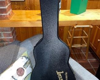 Genuine Gibson Acoustic Guitar Hard Case!