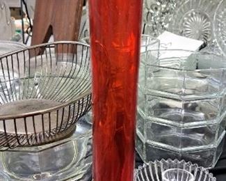 Villeroy and Boch red vase