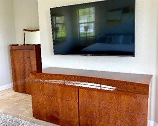 Fabulous Burl Wood Sleigh King Bedroom Set