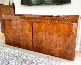 Fabulous Burl Wood Sleigh King Bedroom Set