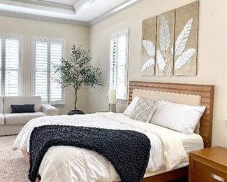 Creative Elegance Furniture King Bedroom Set