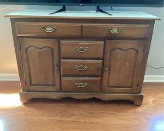 Early American Maple Buffet 