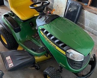 John Deere D130 Riding Mower