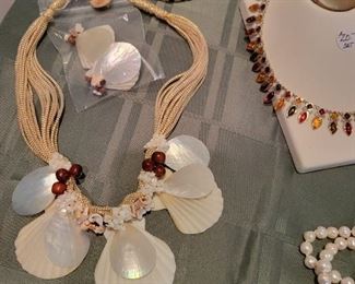 Shell necklace & earrings