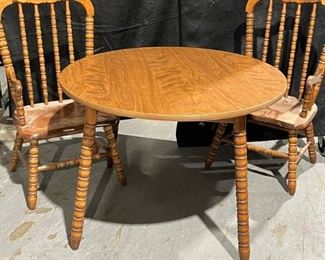 Kids 3 Piece Round Table and Chairs