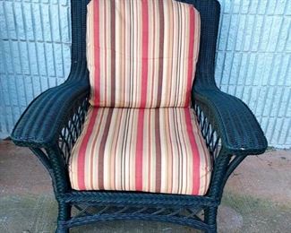 Outdoor Wicker Chair with Cushion
