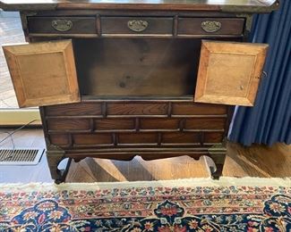 Asian cabinet w/drawers 
