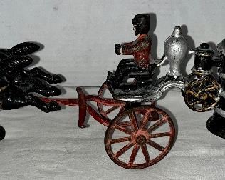 ANTIQUE CAST IRON HORSE DRAWN FIRE PUMPER TOY 