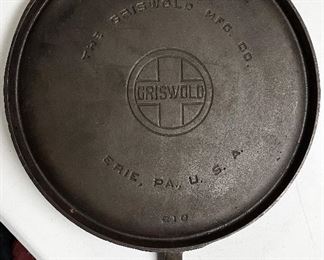 GRISWOLD #10 CAST IRON HANDLED GRIDDLE 