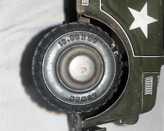 DETAIL OF NAME ON TIRES 