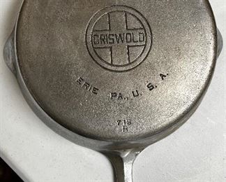 GRISWOLD #10 CAST IRON SKILLET / COOKWARE 