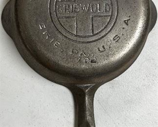 GRISWOLD #4 CAST IRON SKILLET 