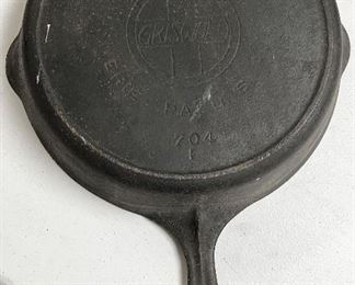 GRISWOLD #8 CAST IRON SKILLET 
