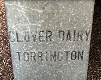 VINTAGE MILK BOTTLE BOX 