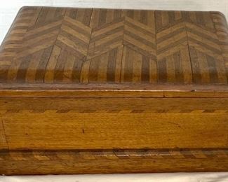 HAND DOVETAILED INLAID BOX WITH INTERIOR TRAY  