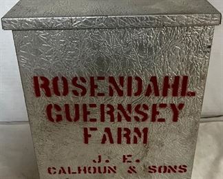 ANOTHER HOOSICK FALLS MILK BOTTLE BOX WITH 3 MATCHING BOTTLES - ROSENDAHL GUERNSEY FARM