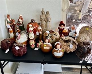 Loads of Precious Holiday Decor Items!