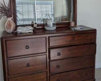 Dresser w/ Mirror