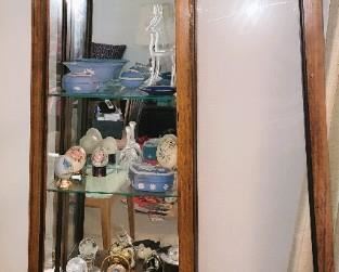 Paper weights, Wedgewood in narrow display