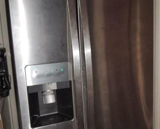 Stainless steel refrigerator (2)